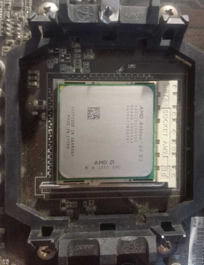 Материнська плата ASUS M2N68-AM SE+Процесор AMD Athlon 64 X2