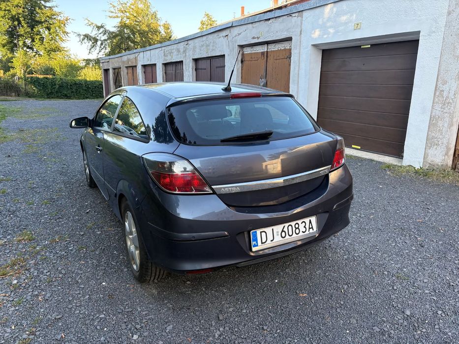 Opel Astra Opel Astra H GTC 1.9 150km COSMO