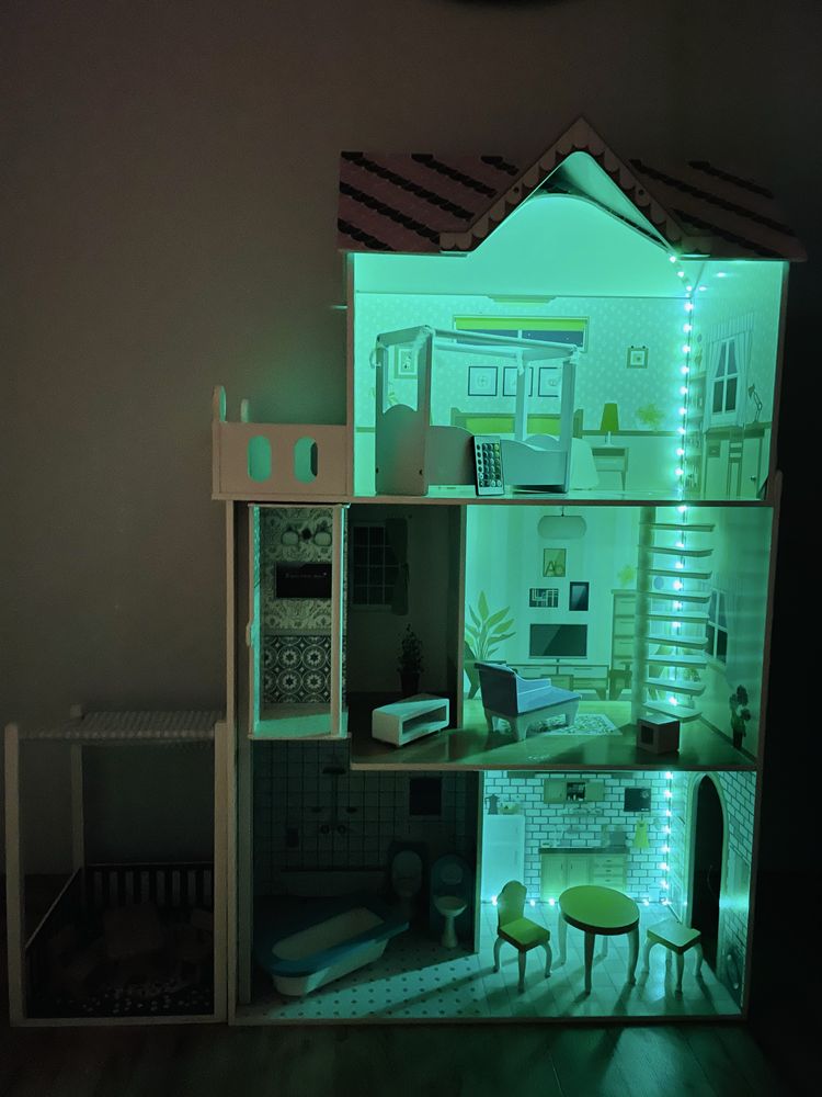 Domek dla lalek (np. Barbie) z pełnym wyposażeniem + oświetlenie LED