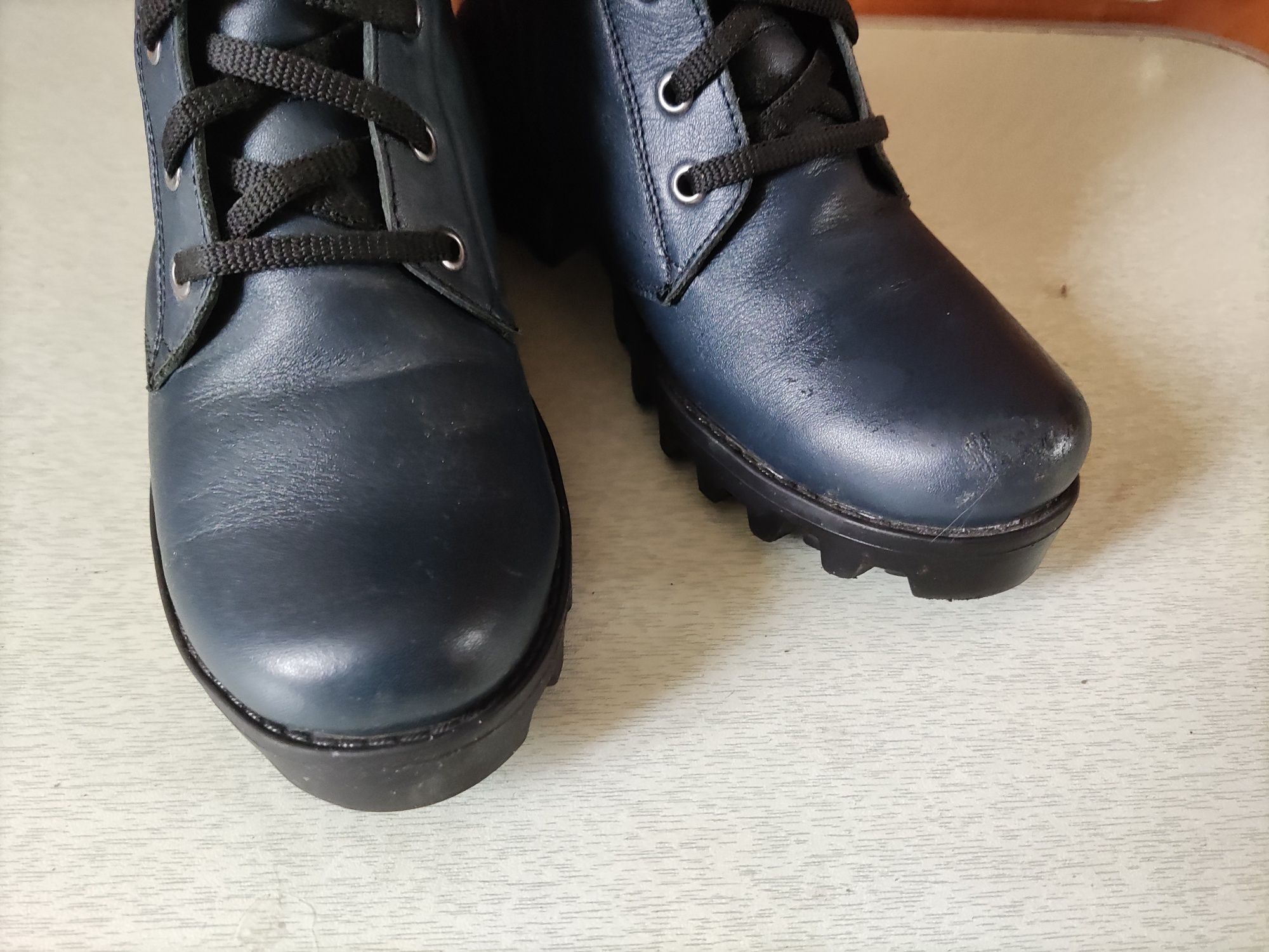 Женские ботинки(сапожки)MIDA натуральная кожа в отличном состоянии 38р
