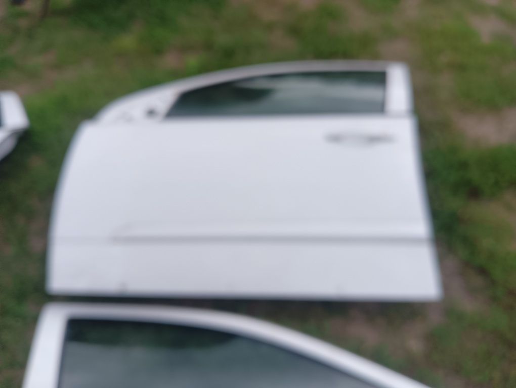 Opel Astra h lift drzwi z474 kombi