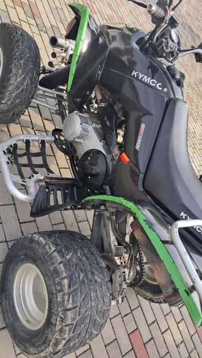 Quad kymco.           300