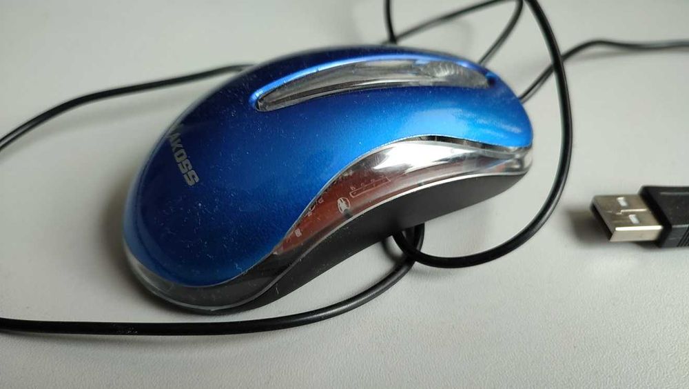 Myszka (3) przewodowa Vakoss  podświetlana niebieska