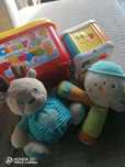 Varios brinquedos de bebé /criança