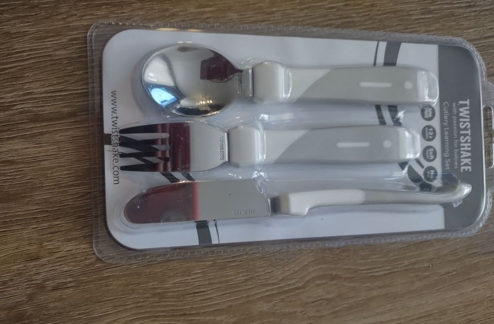 Twistshake Nowe sztućce do nauki jedzenia 12+ bialo-szare