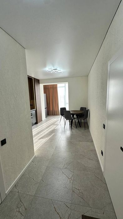 Продаж 1 км квартири в спальному районі міста