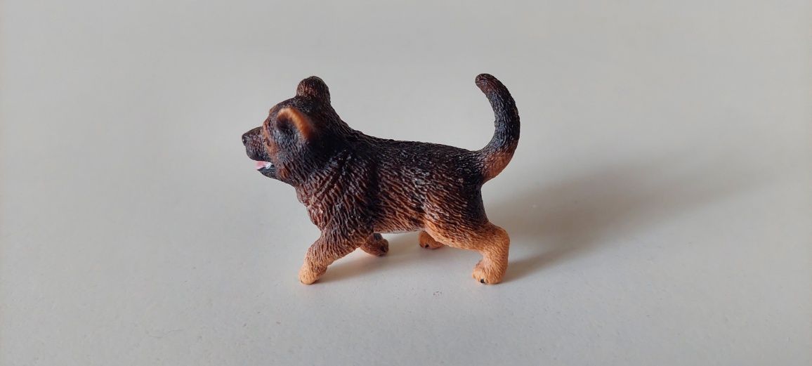 Schleich pies młody owczarek niemiecki figurki zwierząt model 2014 r.
