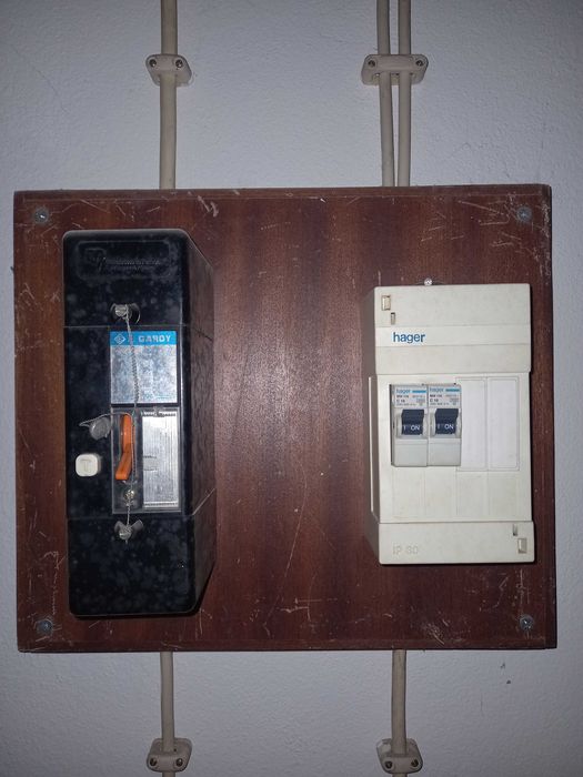 Garagem  •  Pinhal Novo  •   com Contrato de Arrendamento!