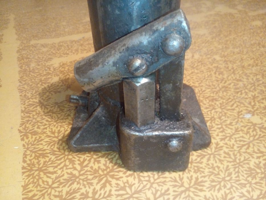 Бутылочный гидравлический домкрат, БУ