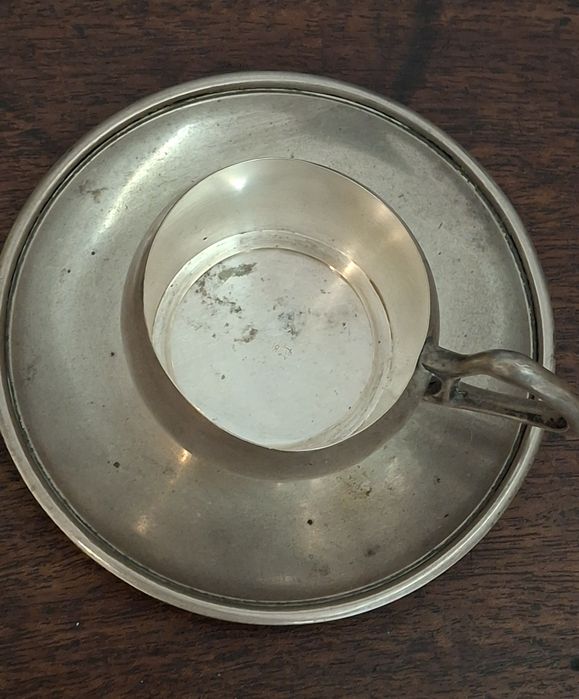 Conjunto de dois pires e duas chávenas suporte para café em prata arte