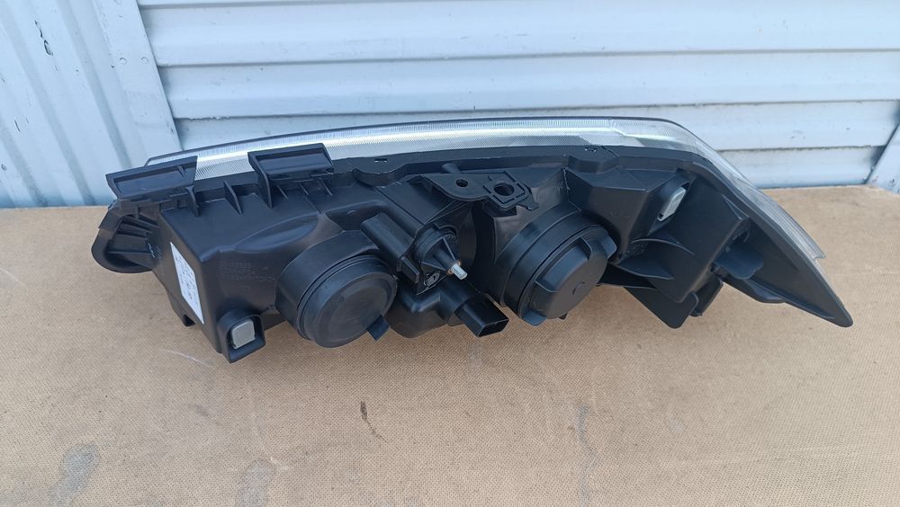 Vendo farol direito de Renault Megane 2 ano 2004/06