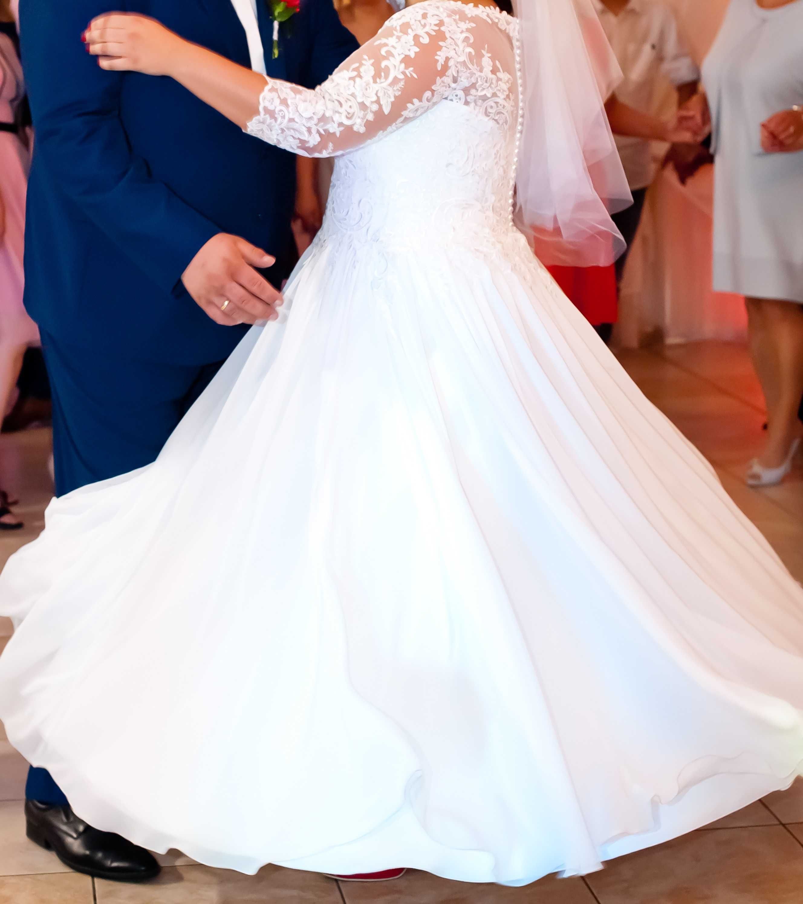 Suknia ślubna rozmiar 42-46 wiązany gorset uprana