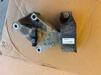 PODUSZKA ŁAPA SILNIKA DACIA SANDERO II 0,9 TCE 2012- 112106577R