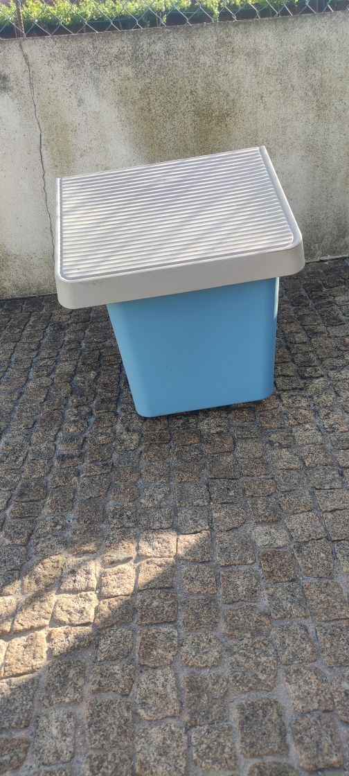 Casota pequena como nova