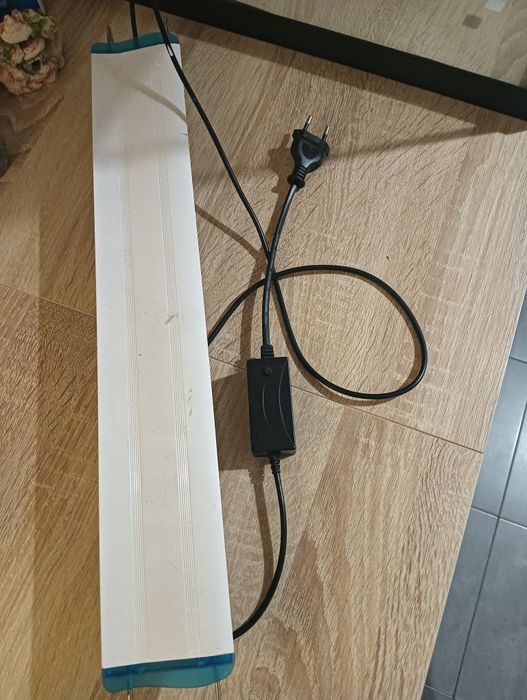 Aquário grande em bom estado