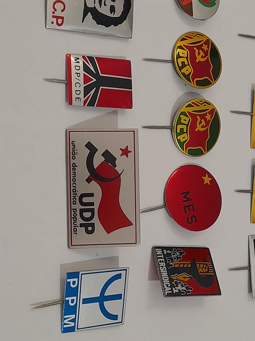 Alfinetes Políticos PPD, CDS, PPM, PCP, MDP, Maria Eufémia, Luar -Pins