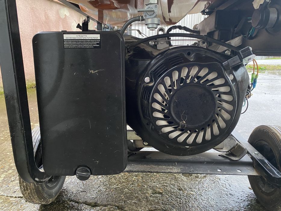 Бензиновий Генератор MIOL 83-300 в Чудовому Стані