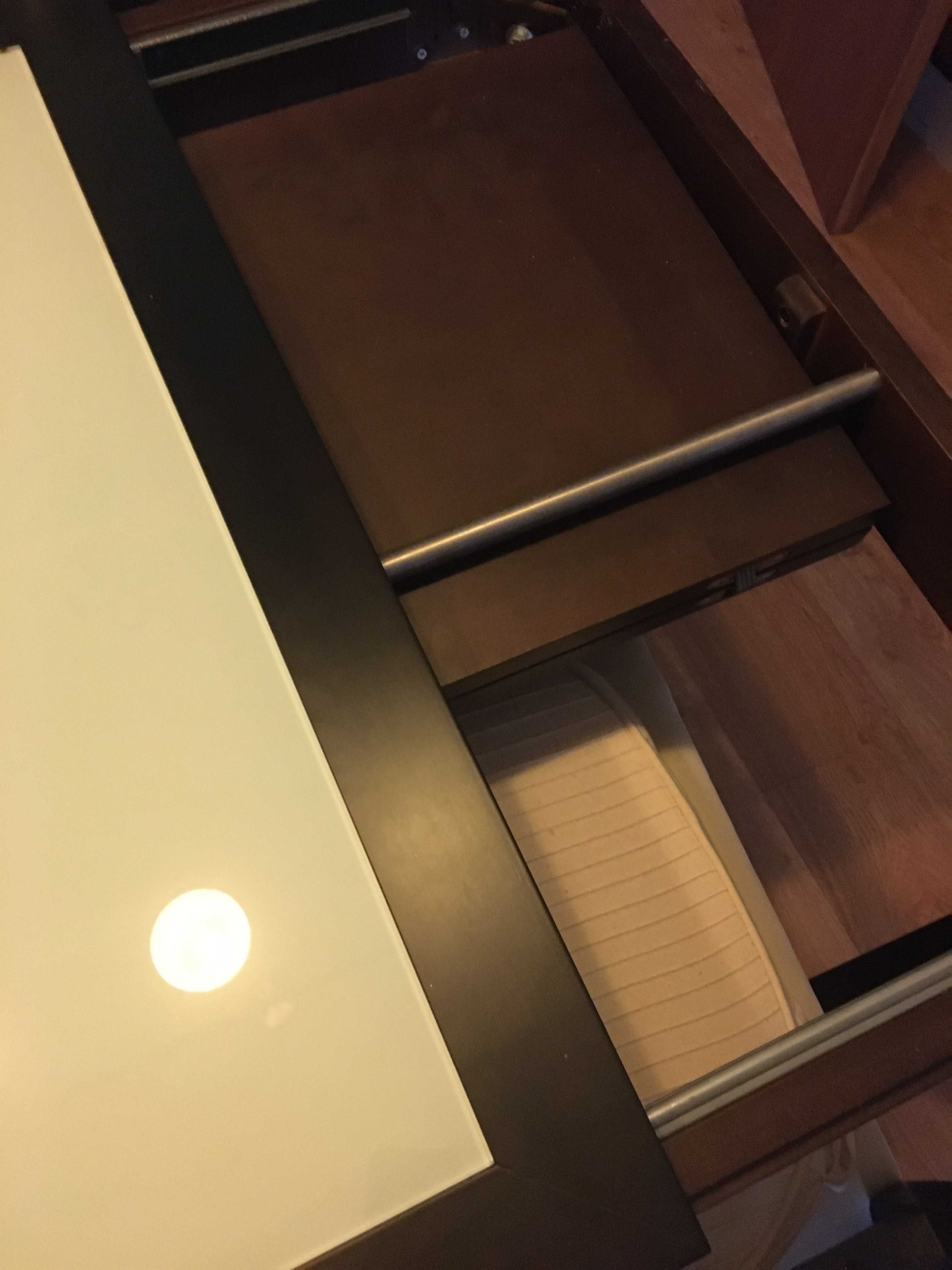 Mesa Extensível e 4 cadeiras, como novo