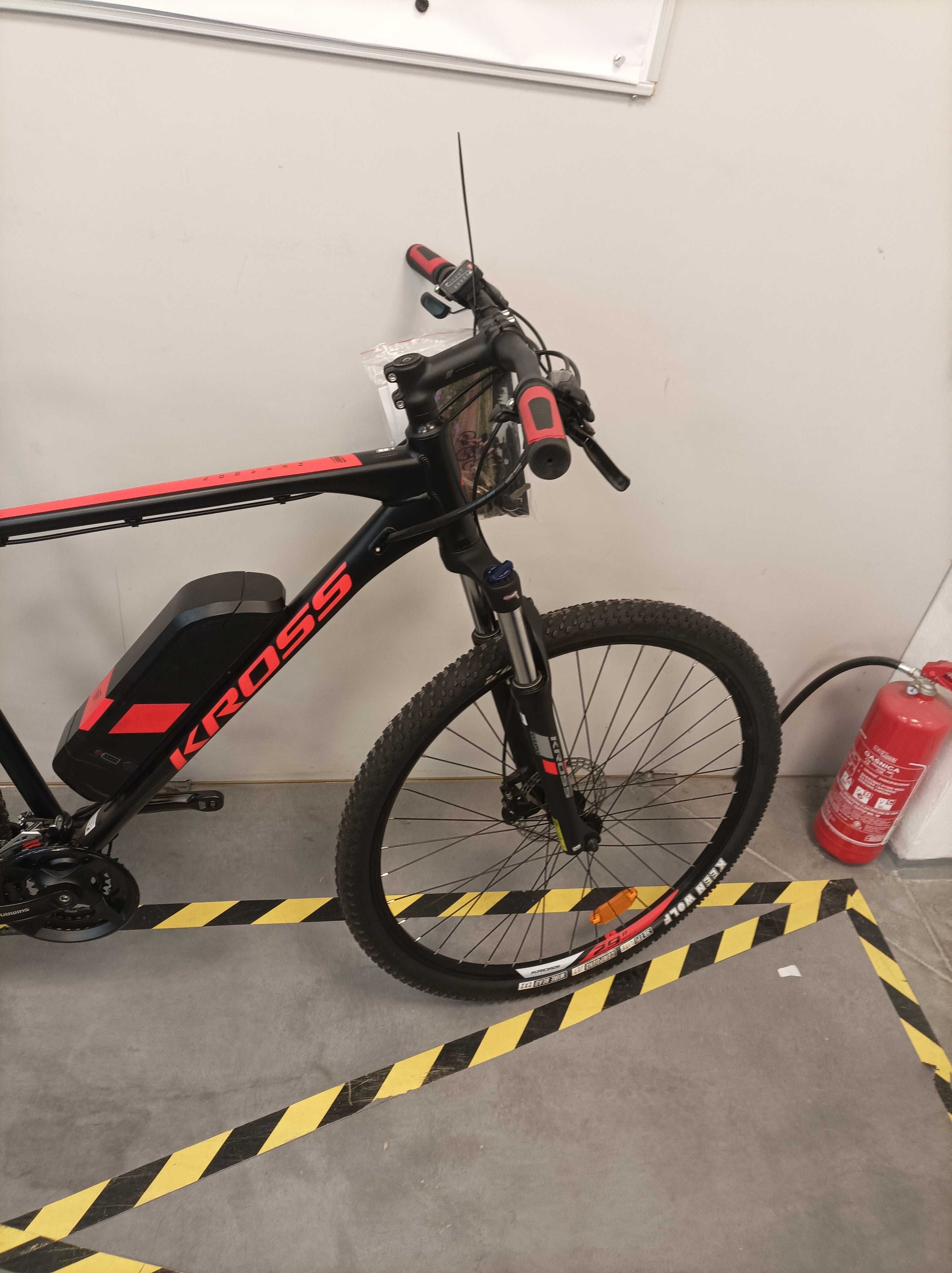 Rower elektryczny Kross Hexagon Boost 1.0 OUTLET