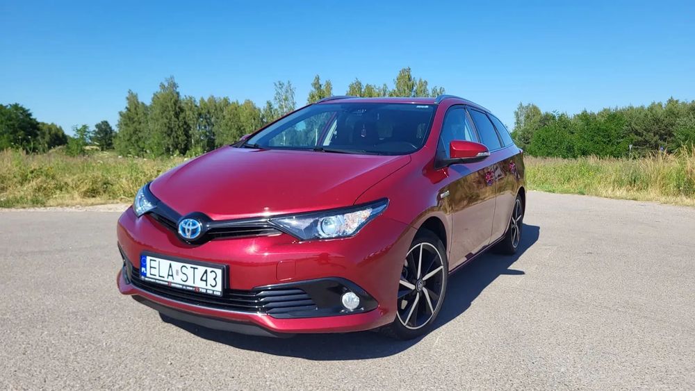 Toyota Auris Toyota Auris 1.8 Hybrid Team D