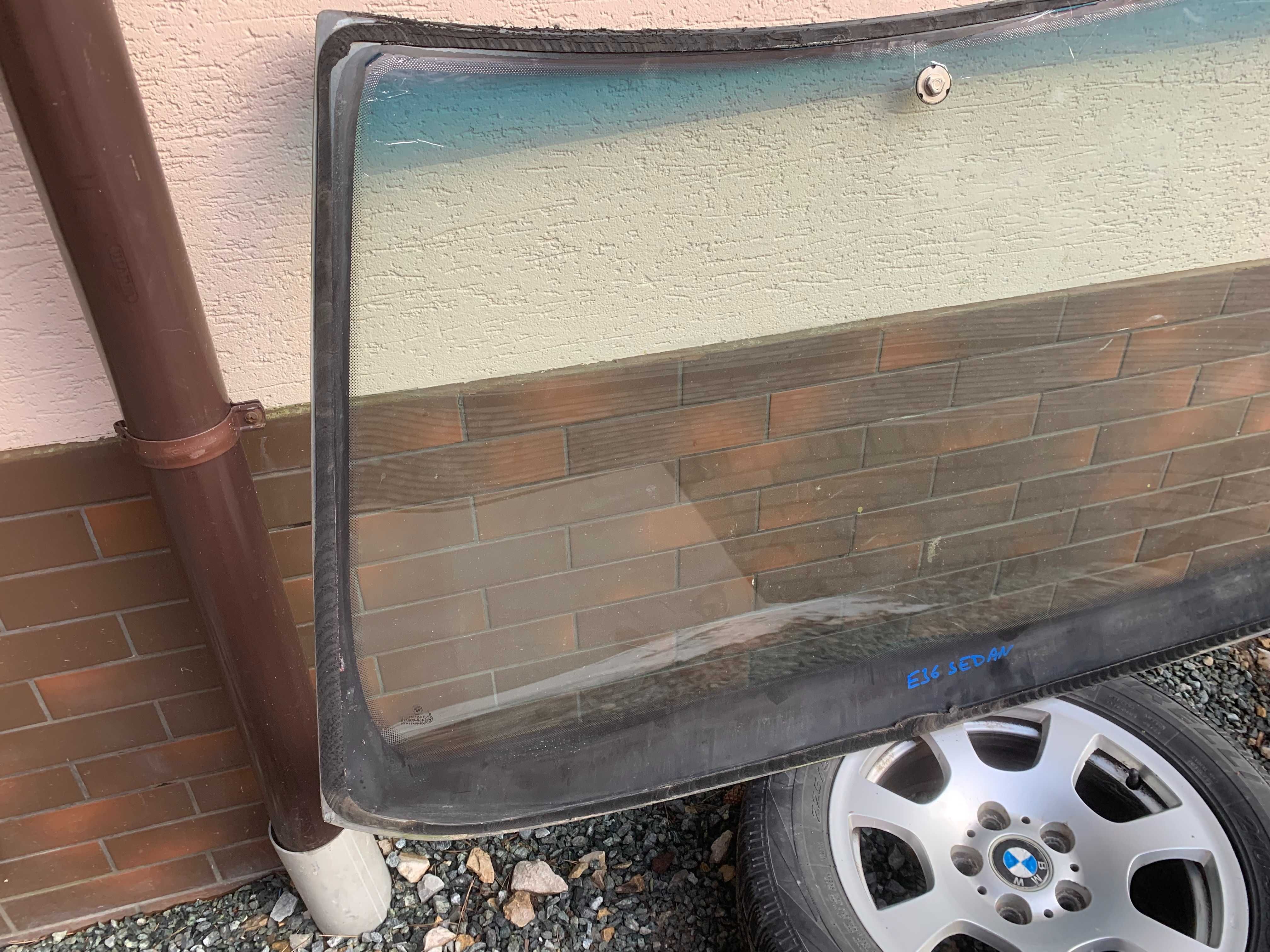 Bmw 3 e36 sedan kombi comapkt compact szyba przód oryginał