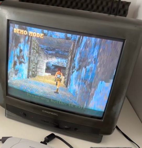Sega Mega Drive mini + tv crt