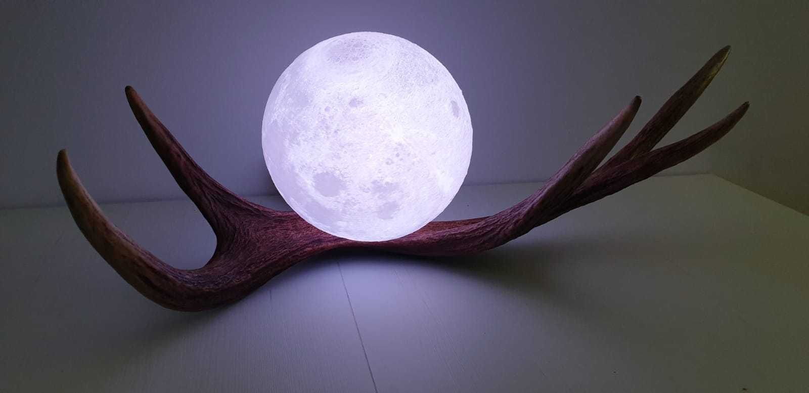 Lampa dekoracyjna z proża łosia