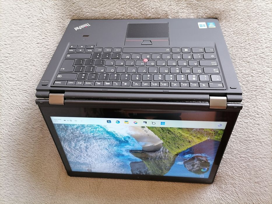 Lenovo ThinkPad 
Yoga 460 2w1
i7-6500U 
8GB 240GB SSD 360° Windows 11