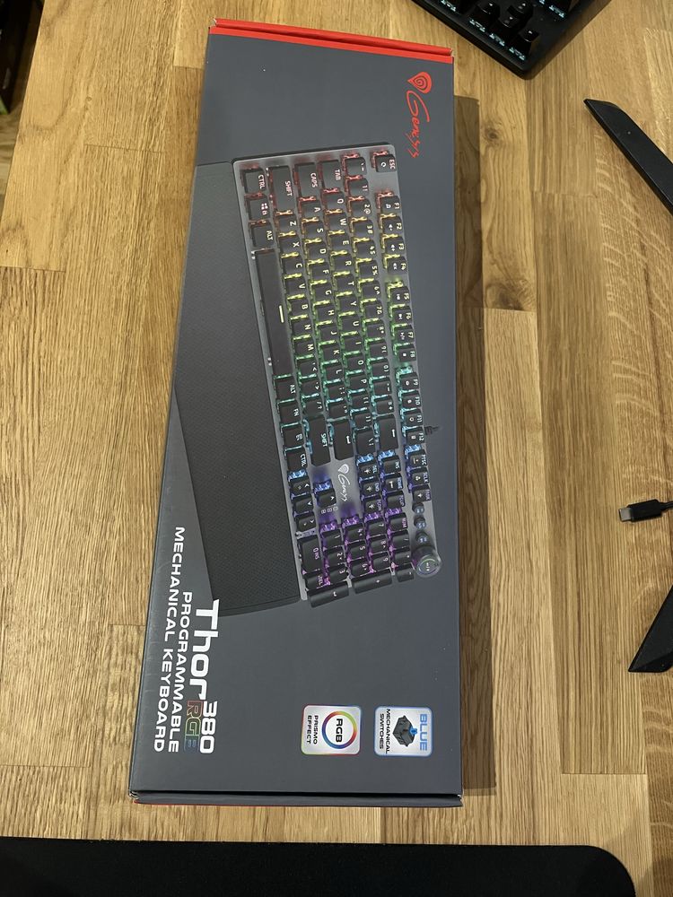 Genesis thor 380 rgb