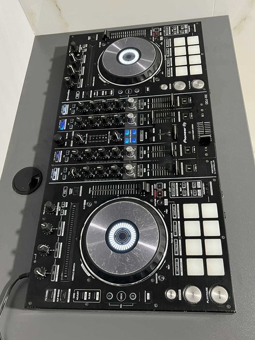 Konsola, mikser, kontroler Pionner DDJ-RX/Komis Krzysiek