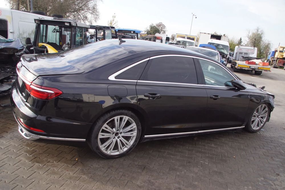 Auto na części 692106889 Audi A8L A8 long 3.0 TDI DMGK hybryda skrzynia udp lakier LY9T drzwi klapa lampa szyba ćwiartka dyfer belka zderzak fotele deska konsola airbag wyświetlacz przełącznik sterownik komputer