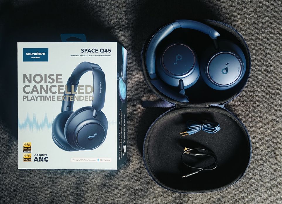 Headphones Soundcore Q45 como novos