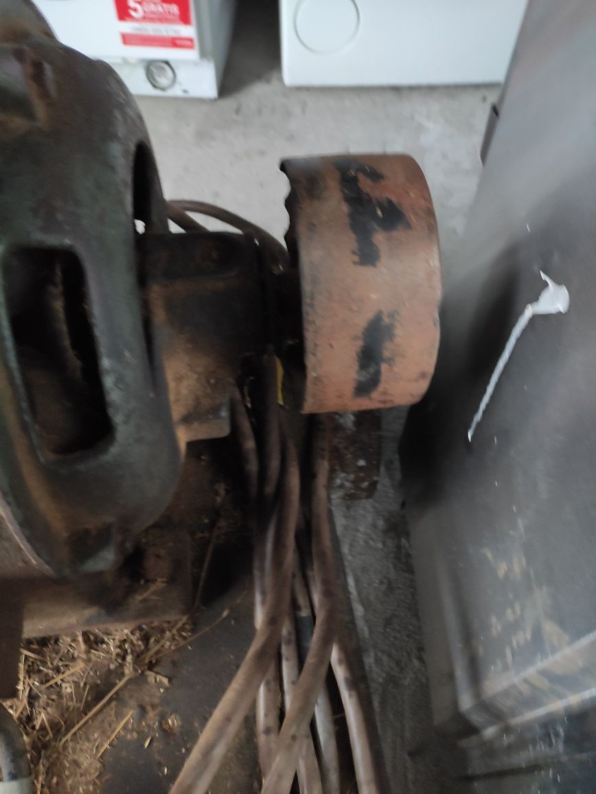Stary silnik poniemiecki przedwojenny elektryczny DDR na siłę 380V 7,5