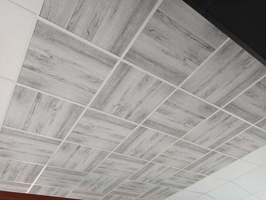 Sufit podwieszany kasetonowy modułowy z grafiką - Białe drewno A