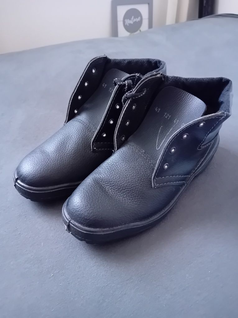 Buty robocze męskie.