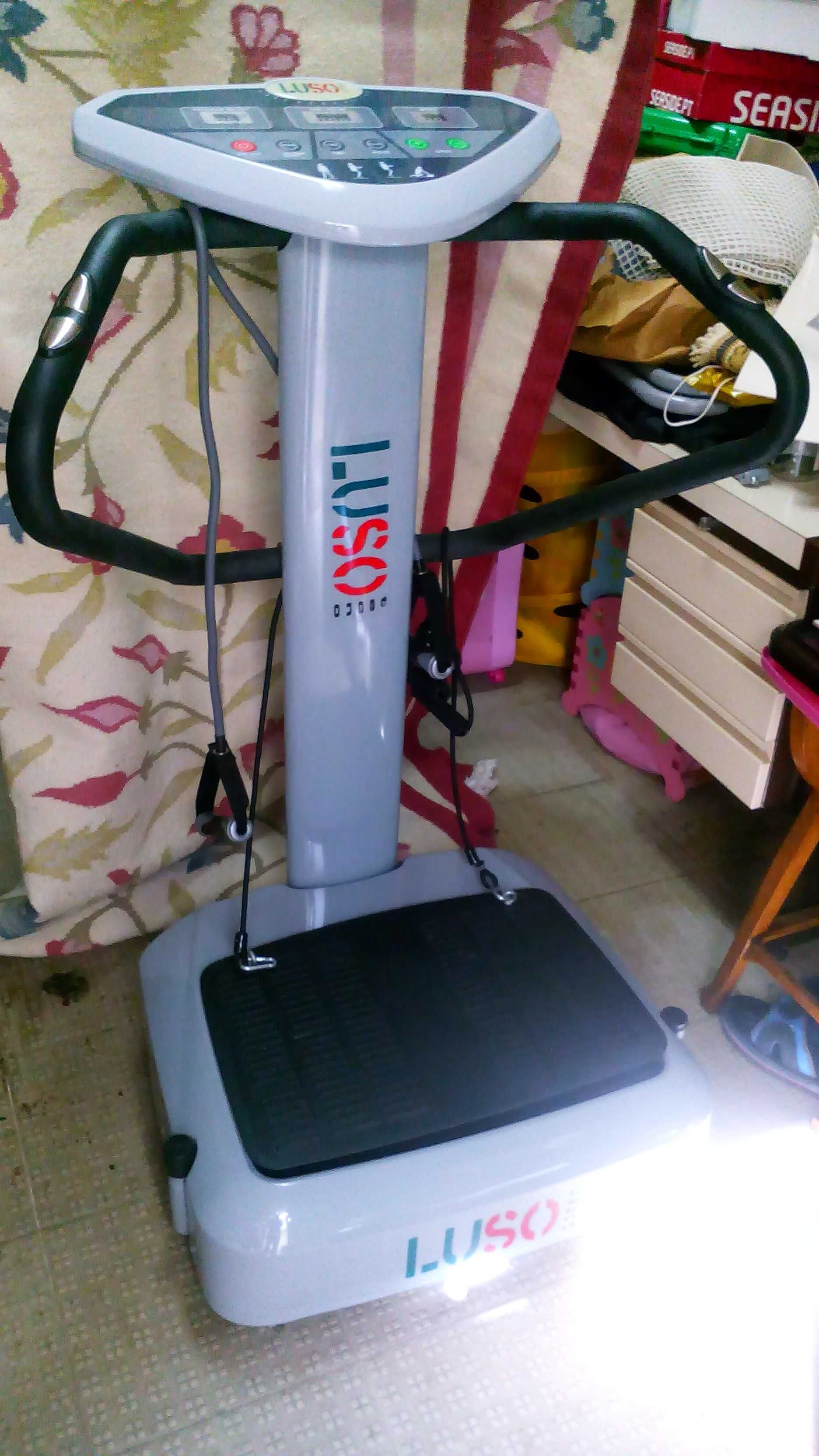 Plataforma Vibratória tipo “Vibroplate”