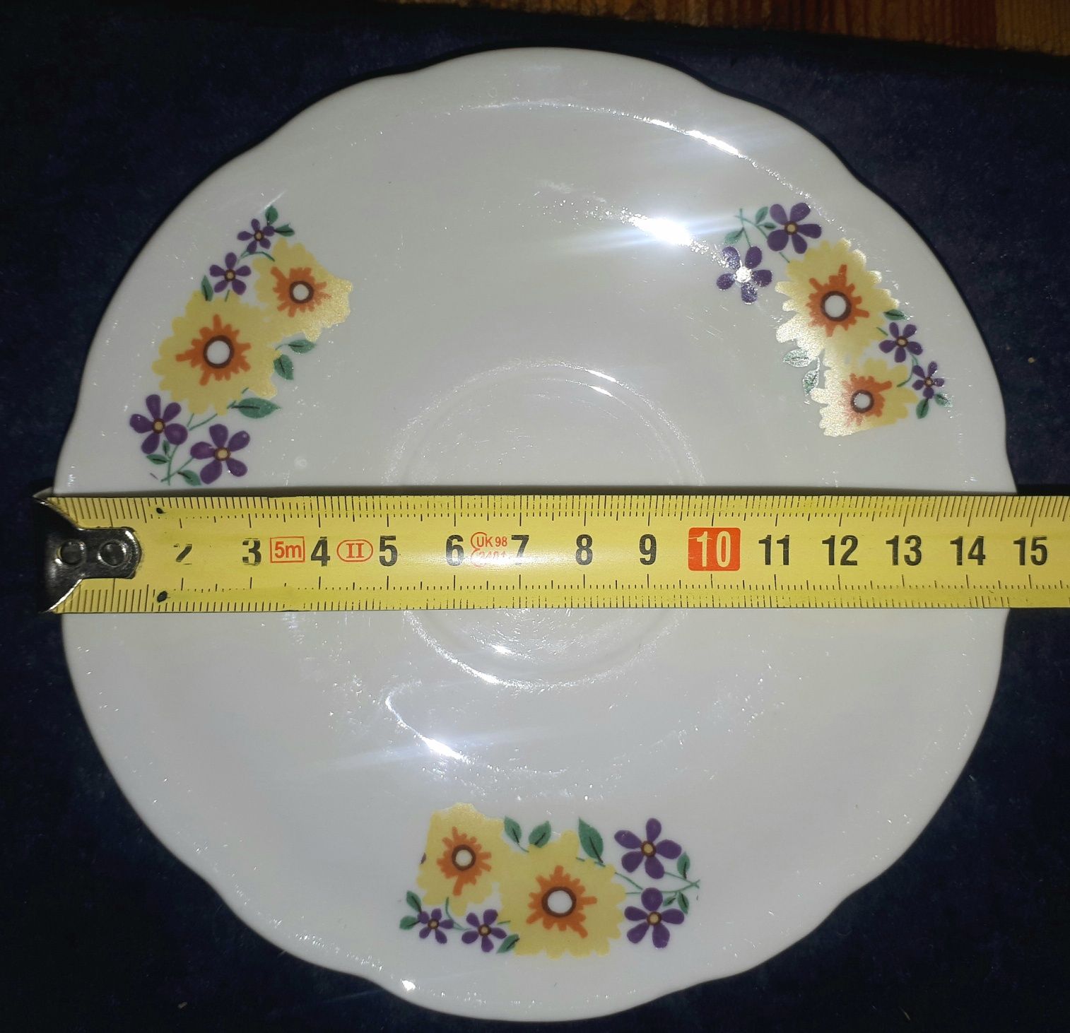 Serwis kawowy z porcelany Ćmielów motyw z kwiatami PRL