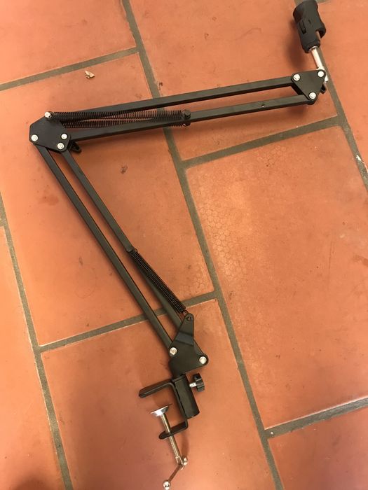 Suporte Microfone Estúdio ou Podcast para secretária