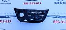 Chrysler Pacifica 2016- 3.6 V6 Panel klimatyzacji Sterowanie nawiewem Panel klimy AC P6EV471X8AB Wybierak zmiany biegów Lewarek Panel skrzyni P68240089AL 68240089AL