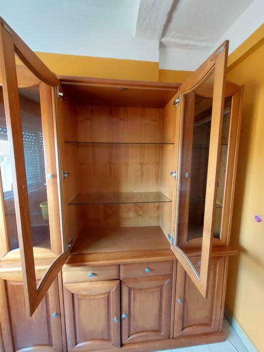 Móvel de loiça usado