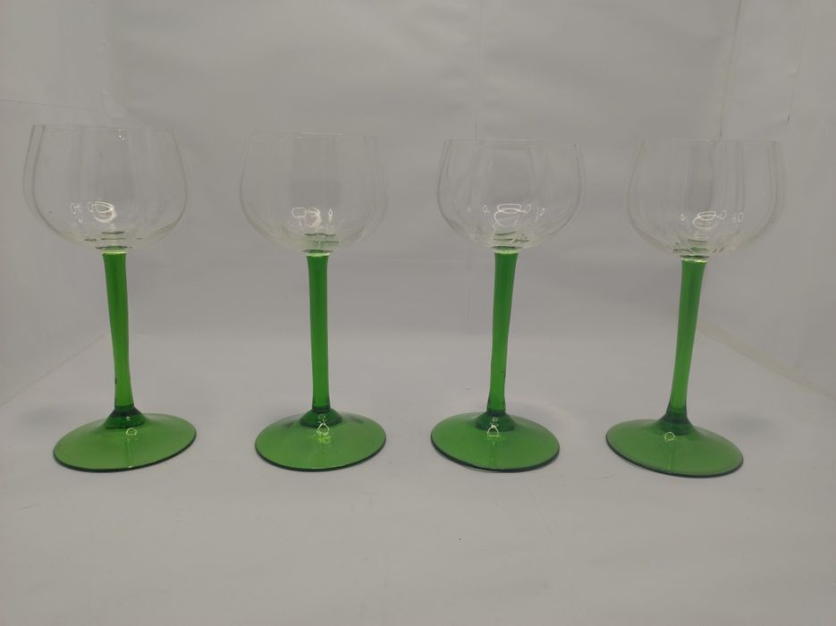 Kieliszki Vintage zielone stópki