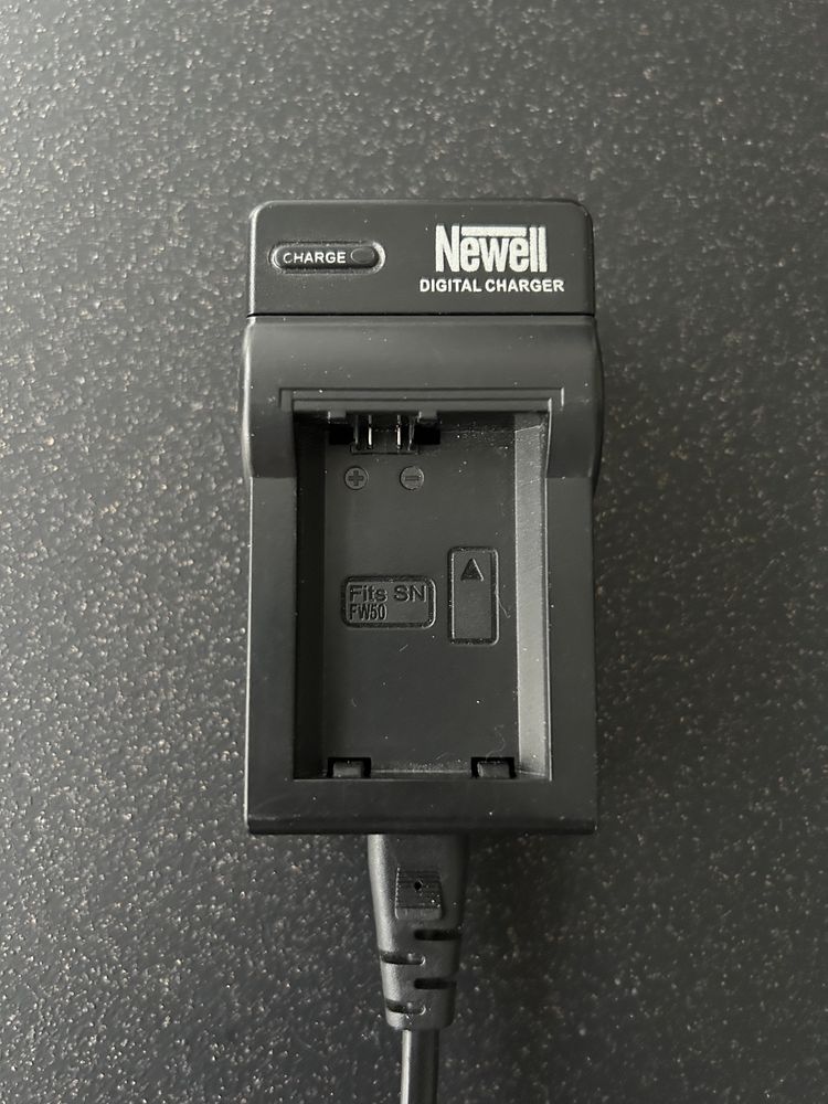 Ładowarka Newell akumulatorowa NP-FW50