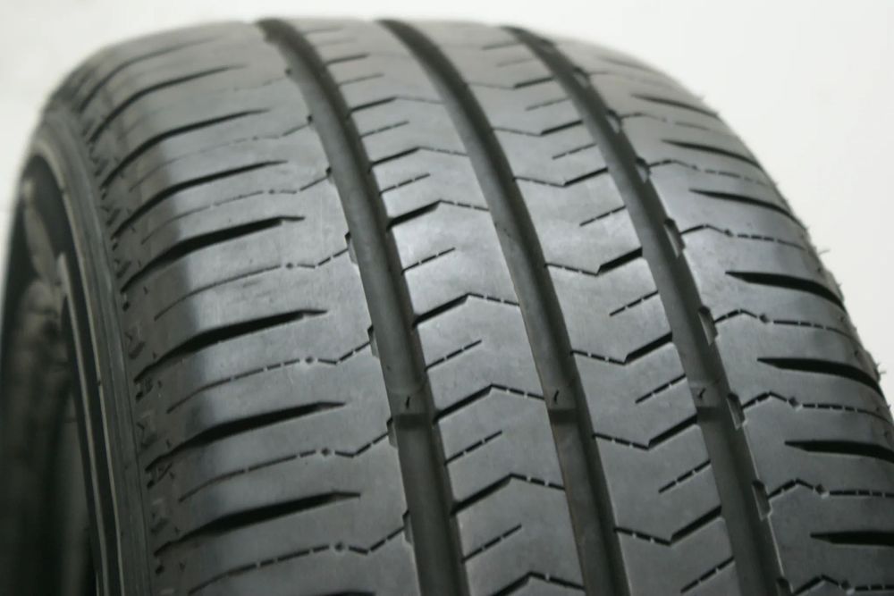 205/65R15C NEXEN ROADIAN CT8 , 8mm