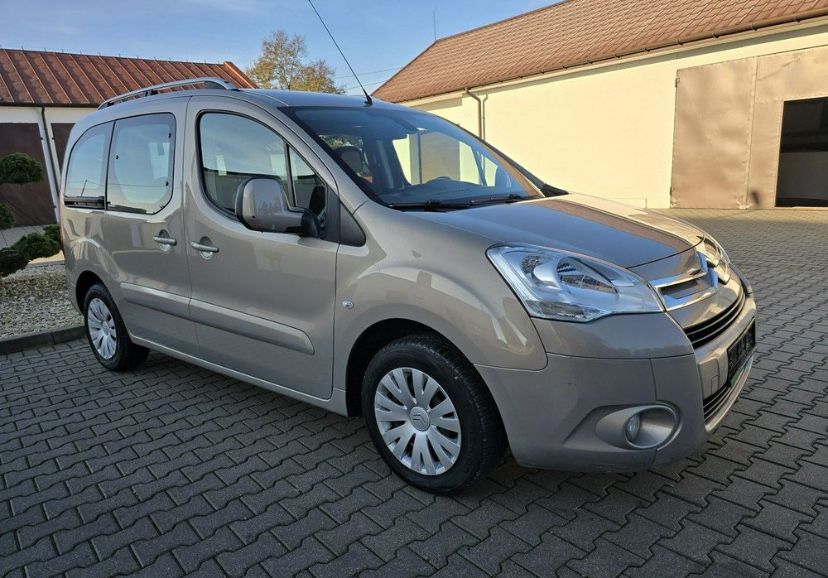 Citroen Berlingo 2010 дизель 1.6