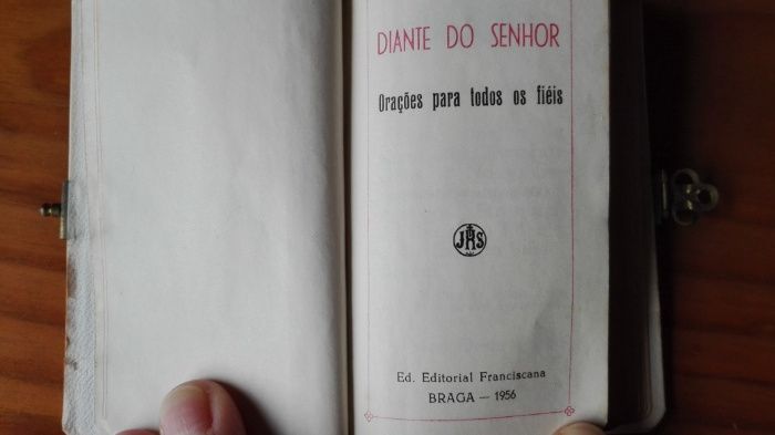 Livros pequenos de orações