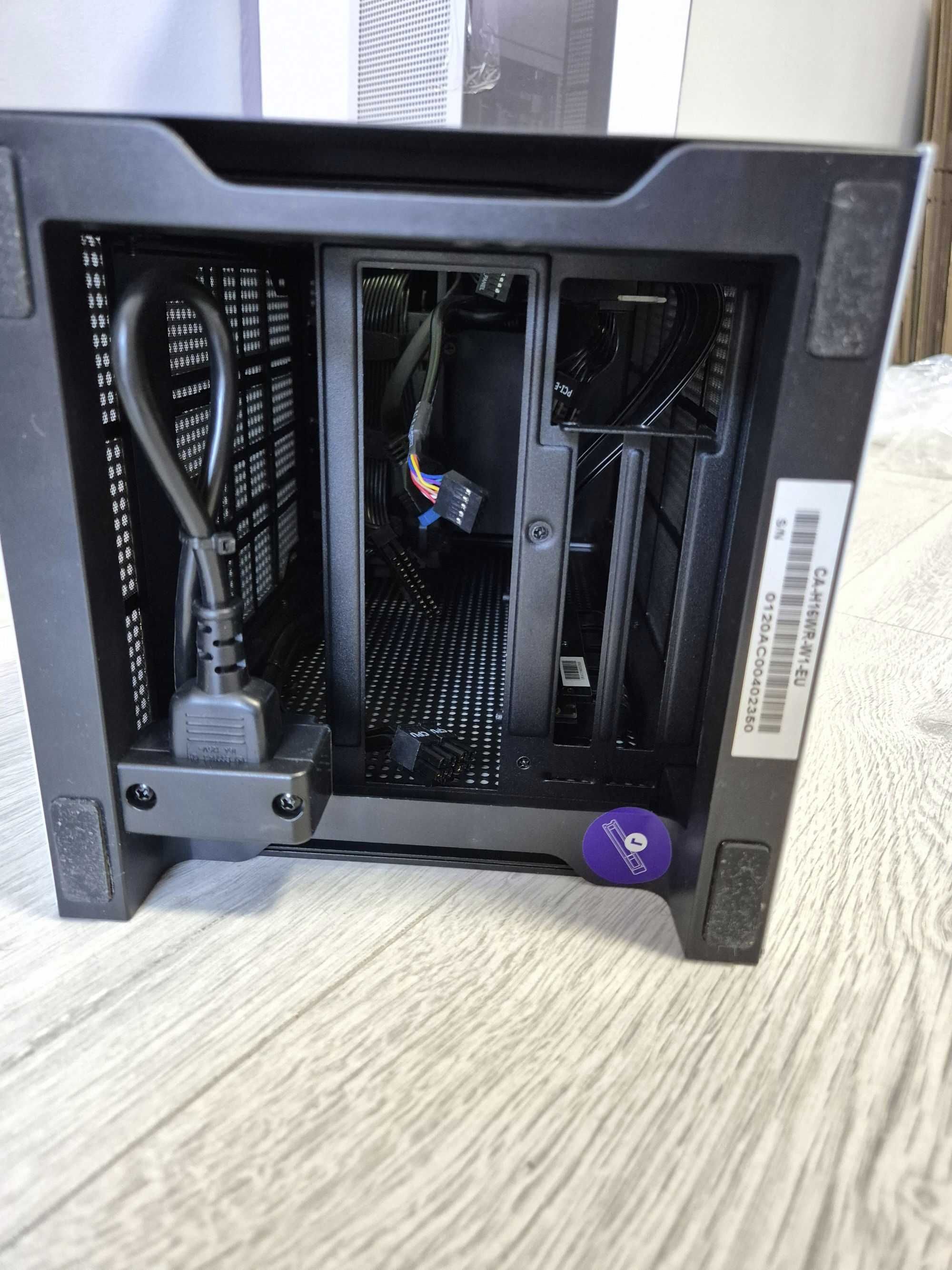mini-ITX корпус NZXT H1 з блоком живлення NZXT 650W GOLD + райзер