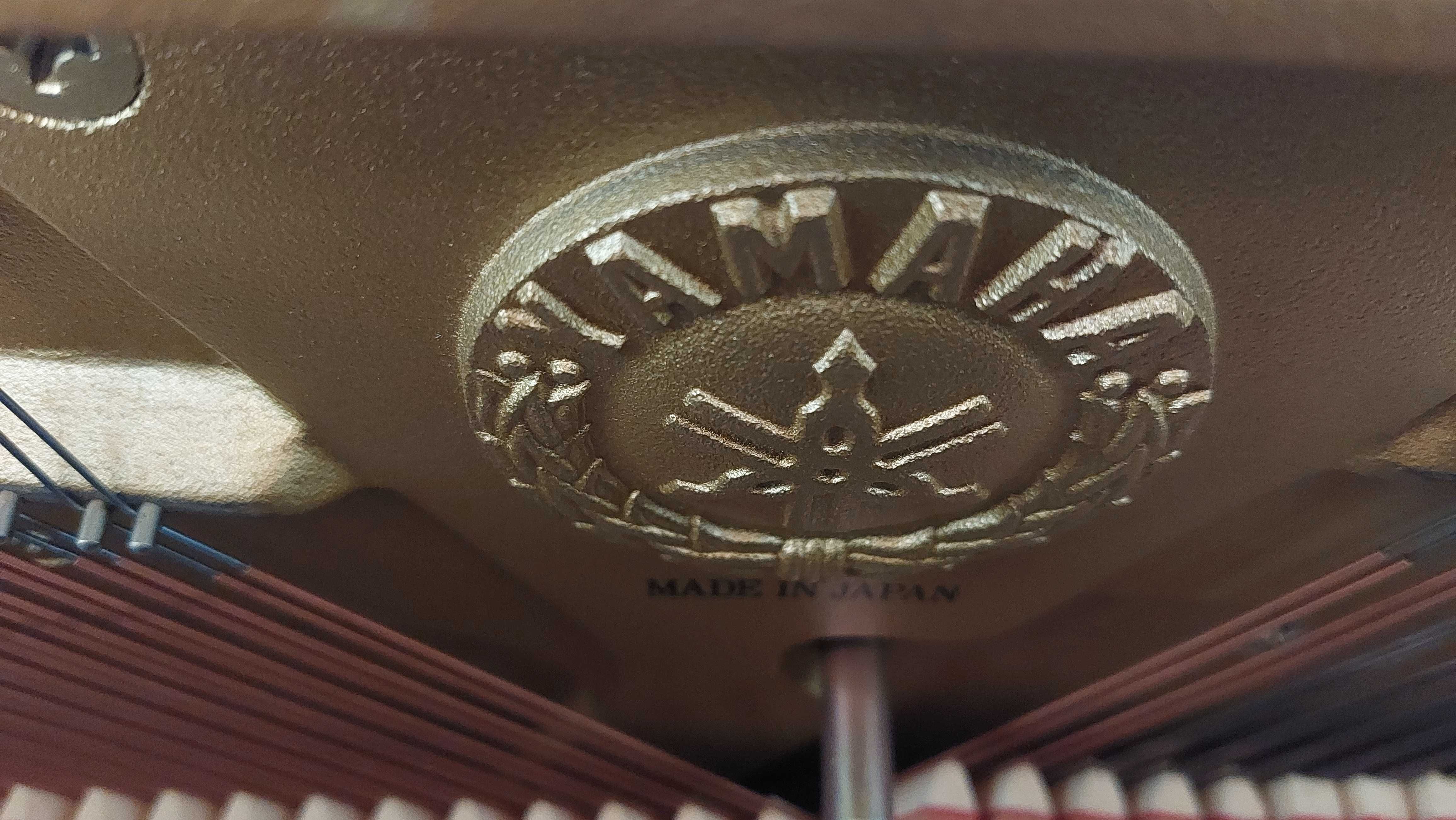 Piano Yamaha em ótimo estado de conservação