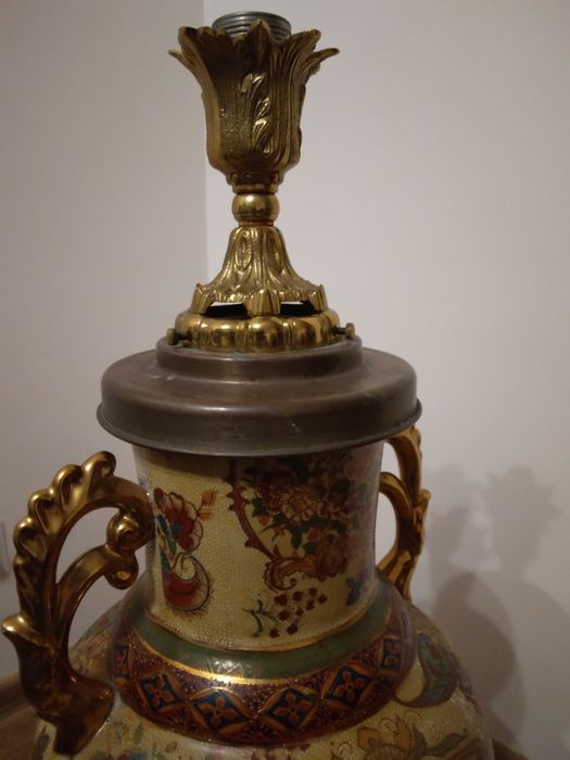 Piękna duża chińska lampa