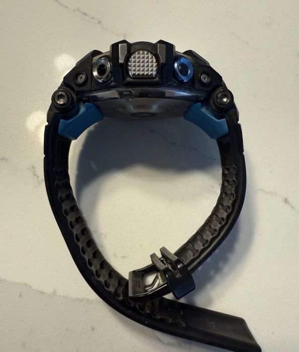 Casio G-Shock GSW-H1000 — умные часы Wear OS, как новые, оригинал