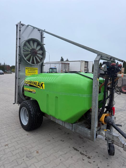Opryskiwacz sadowniczy DOMINIA – 2000L   2 wentylatory 4 sekcje